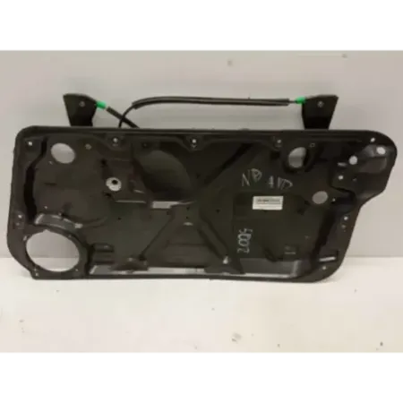 Leve-vitre avant droit