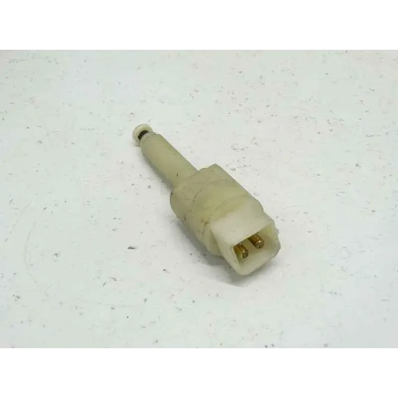 Contacteur feu de stop