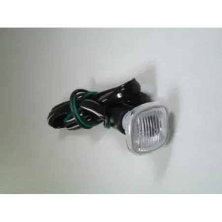 Repetiteur avant gauche