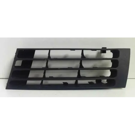 Grille de pare choc avant gauche audi a4 8d b5