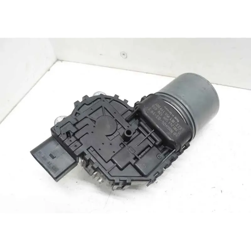 Moteur essuie-glace avant