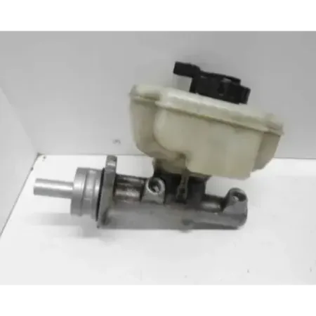 Maitre cylindre frein