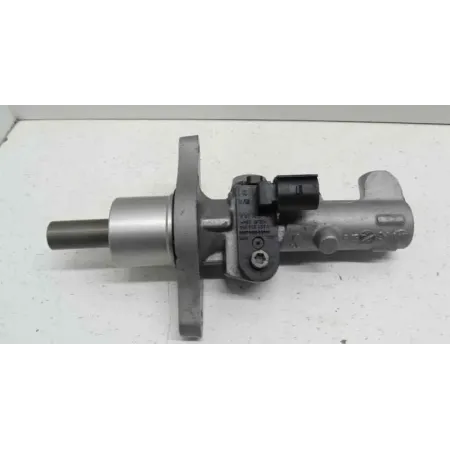 Maitre cylindre frein