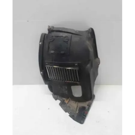 Pare-boue aile avant droite 1/2