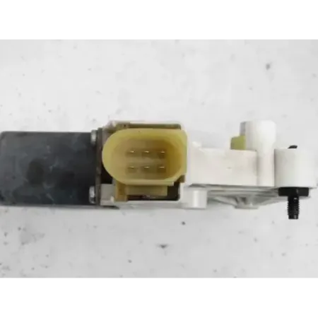 Moteur leve-glace avant droit