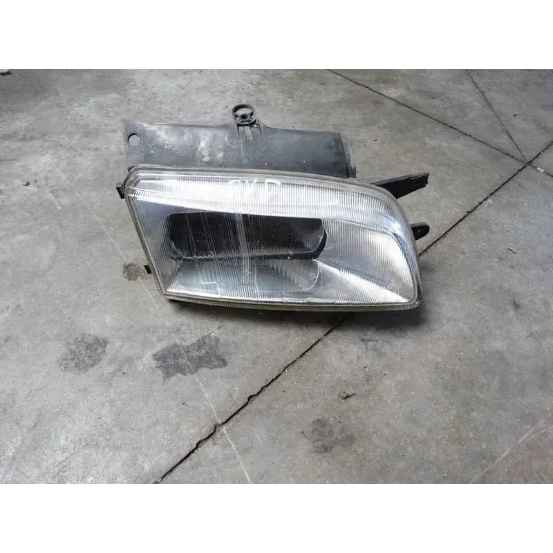 Phare droit citroen berlingo