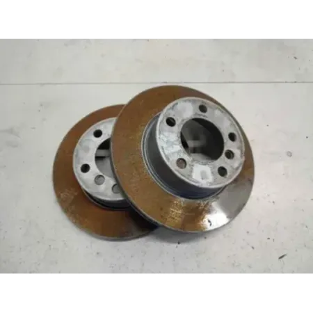 Disque de frein arriere bmw serie 1 e87/e81