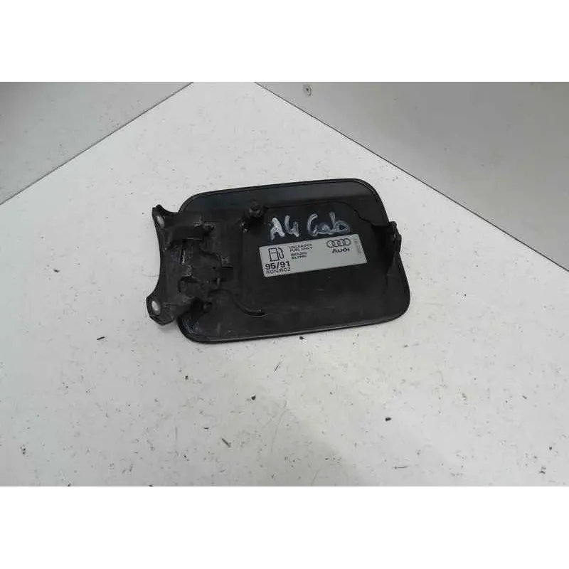 Volet de trappe carburant