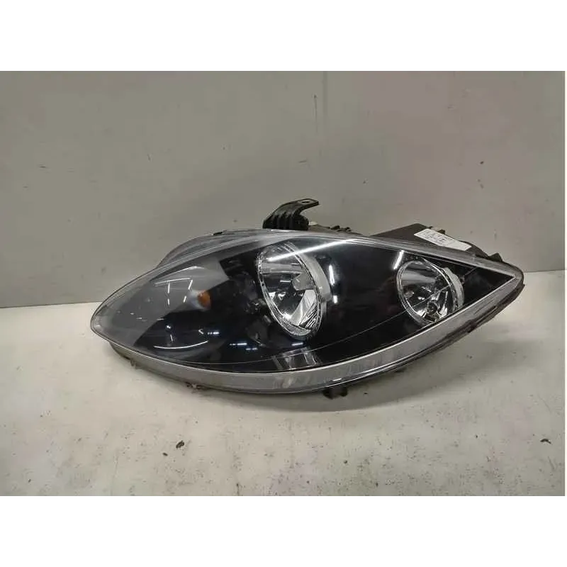 Phare gauche seat altea