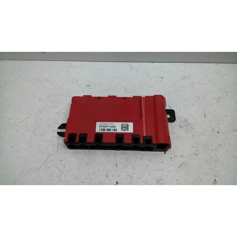 Bpga - boitier fusible sur batterie bmw serie 3 f30/f31
