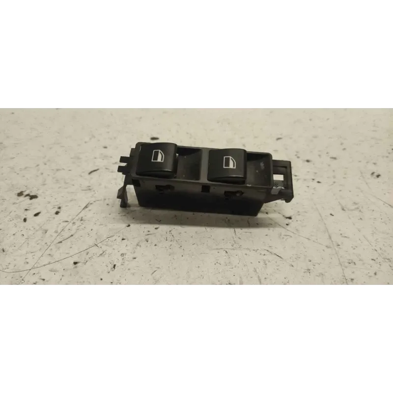 Commande leve-glace porte avant droit bmw serie 3 e46