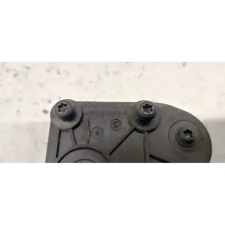 Moteur trappe carburant