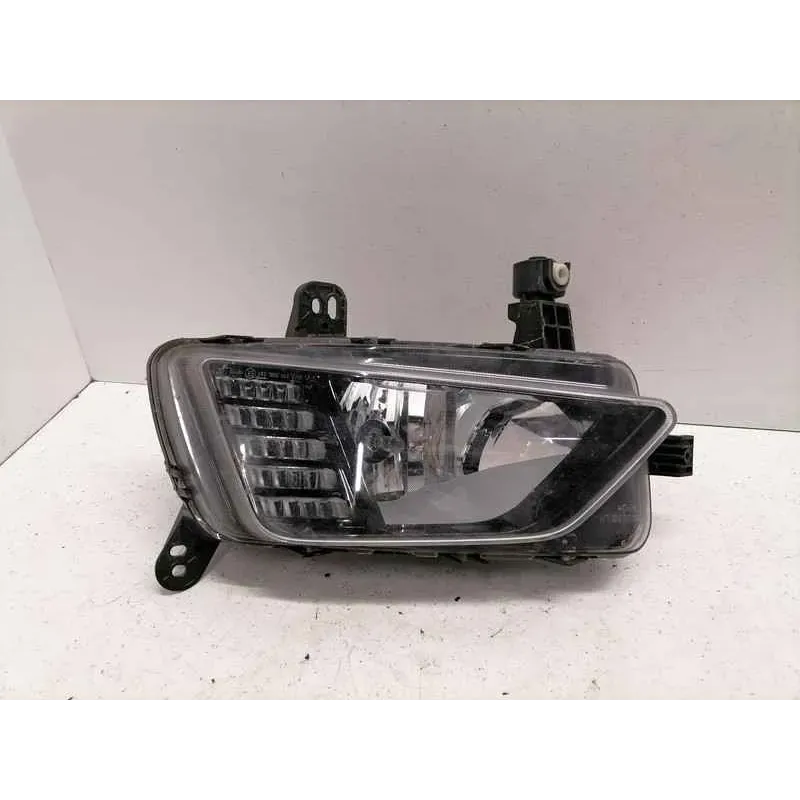 Phare anti-brouillard gauche volkswagen polo aw iv