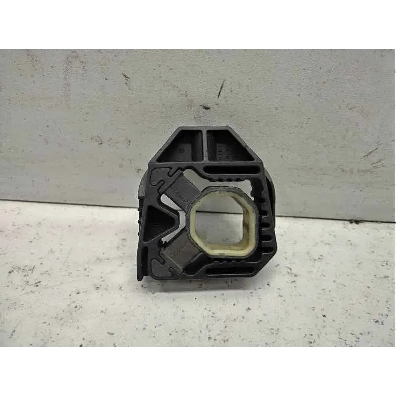 Support radiateur volkswagen golf 5 v