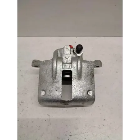 Etrier de frein avant gauche skoda felicia