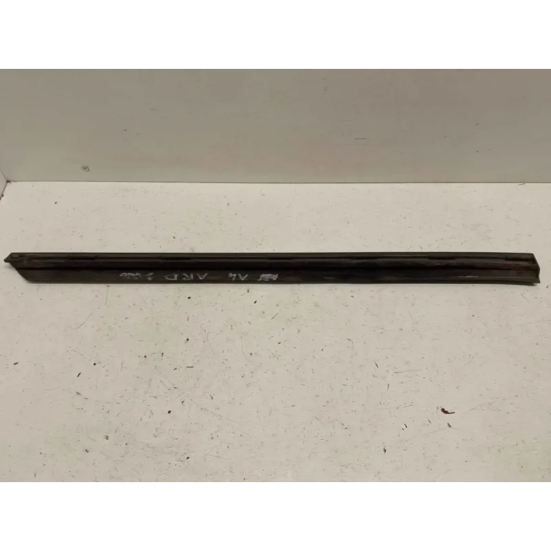 Baguette porte arriere droit