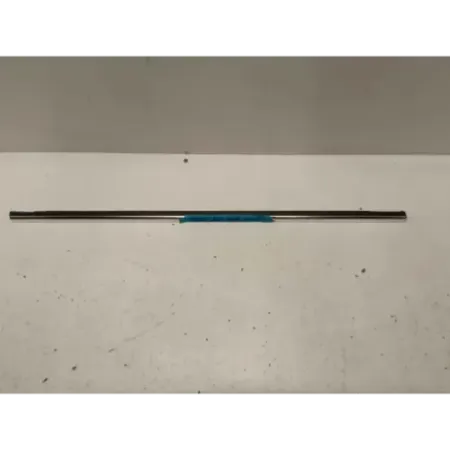 Leche-vitre avec enjoliveur arriere droit