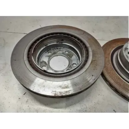 Disque de frein arriere bmw serie 1 e87/e81