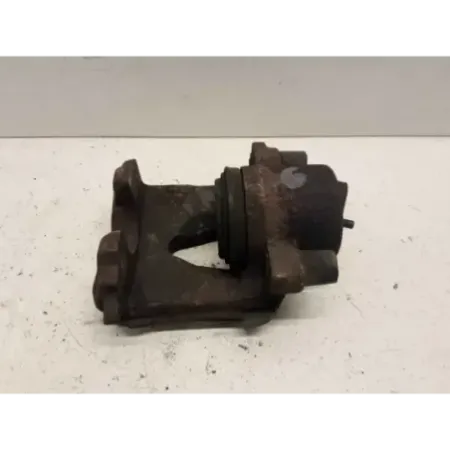 Etrier de frein avant gauche