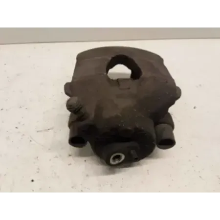 Etrier de frein avant gauche