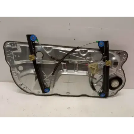 Leve-vitre avant droit