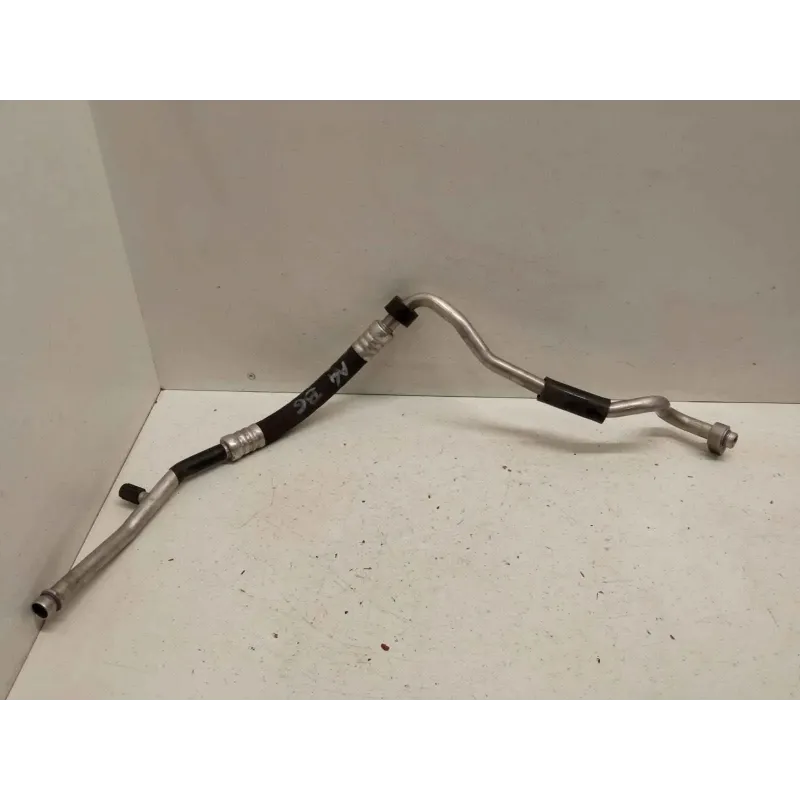 Tuyau compresseur climatisation