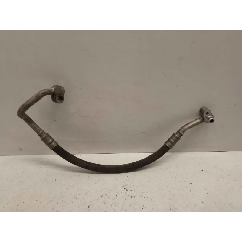 Tuyau compresseur climatisation