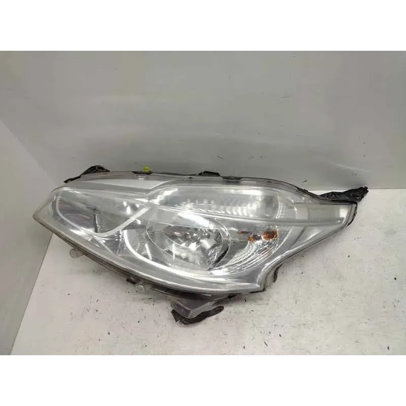 Phare gauche peugeot 208