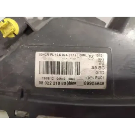 Phare gauche peugeot 208