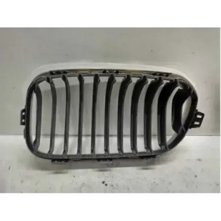 Calandre droit bmw serie 1 f20/f21