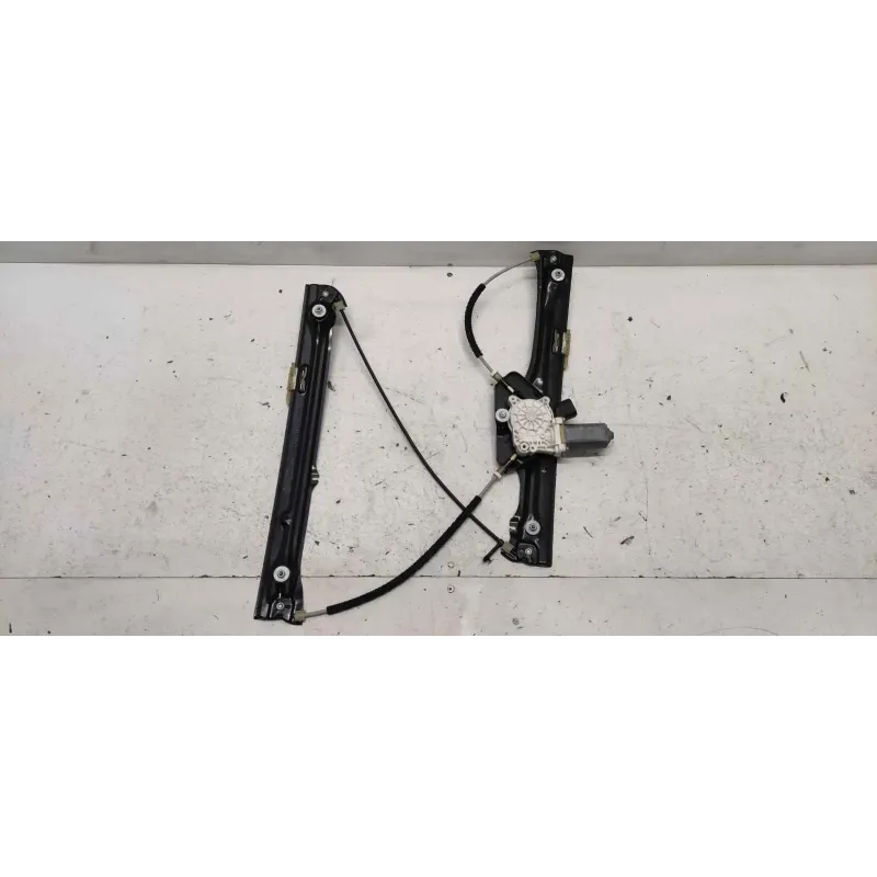 Mecanisme + moteur de leve-glace avant droite