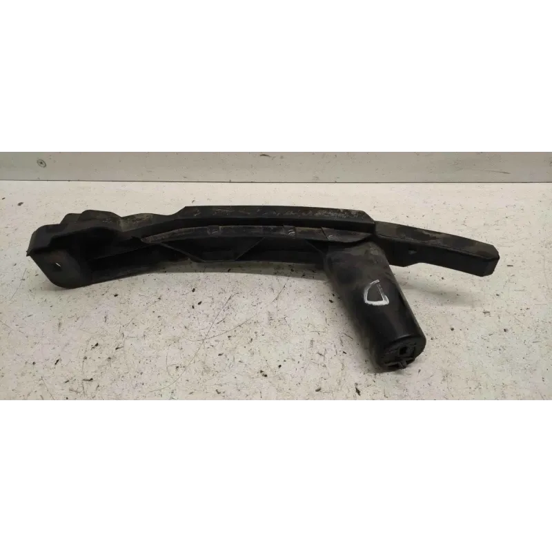 Support droit pare-choc avant volkswagen golf 5