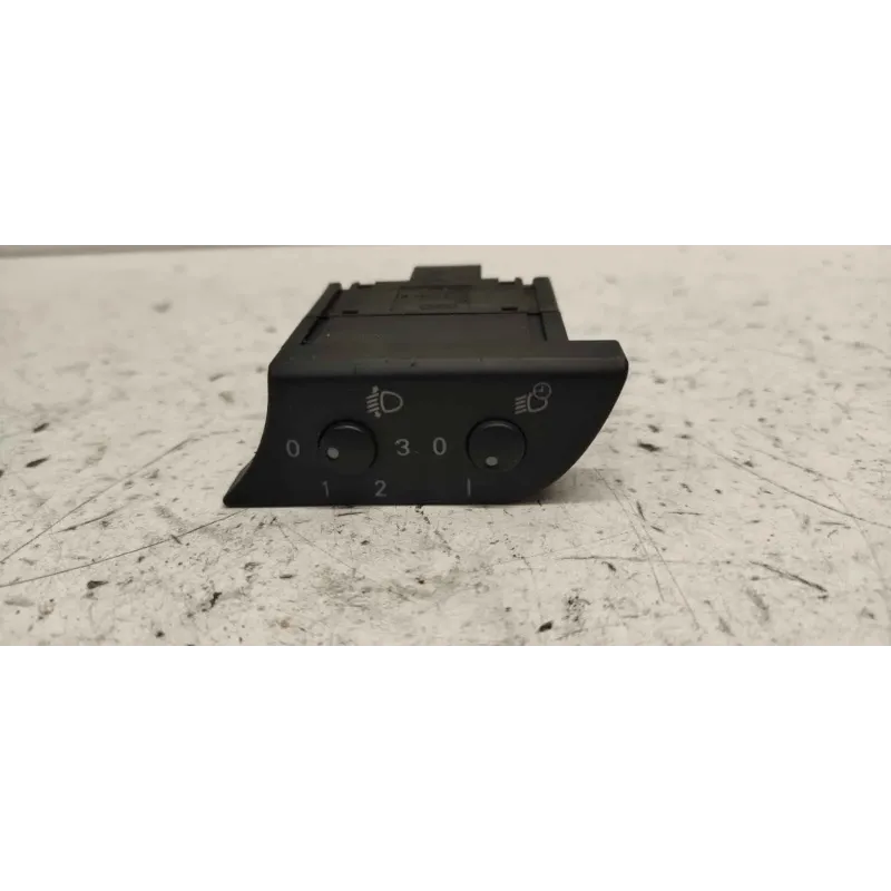 Commande eclairage audi a4 8e b6/b7