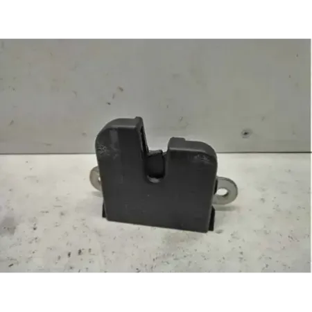 Serrure coffre arriere volkswagen golf 6