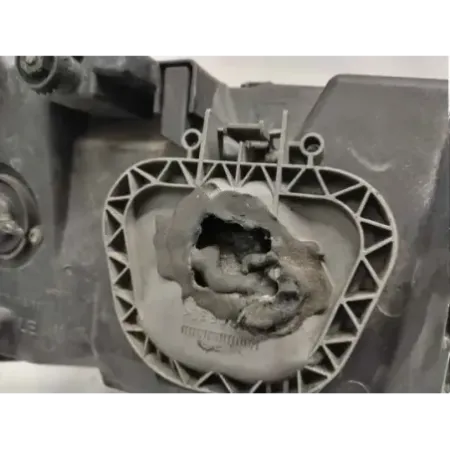 Phare gauche volkswagen t5 transporter