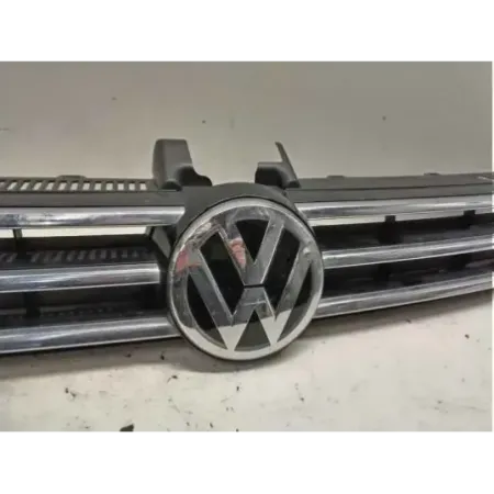 Calandre volkswagen touran 5t iii
