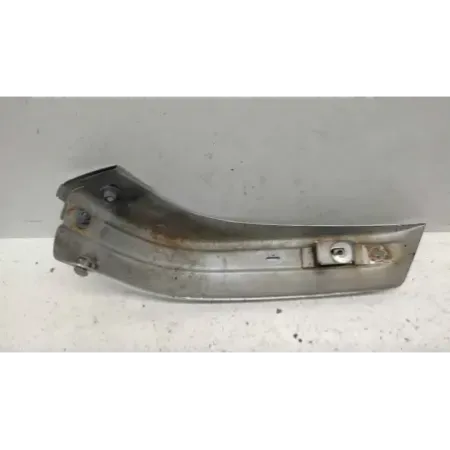 Cross de pare choc avant droit