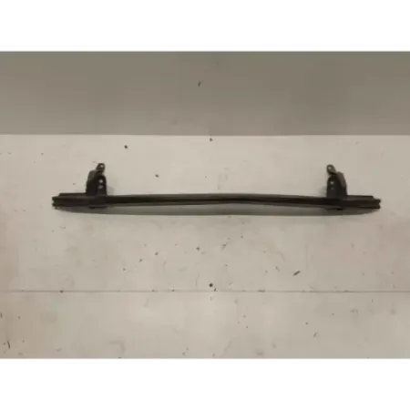 Traverse inferieur armature avant