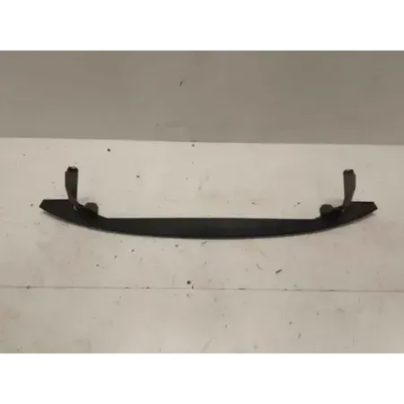 Traverse inferieur armature avant