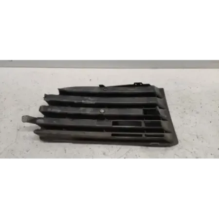 Grille de pare choc avant gauche volkswagen golf 5