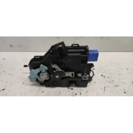 Serrure porte arriere gauche volkswagen golf 5 v