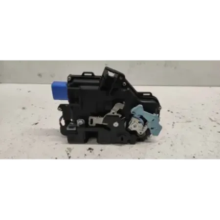 Serrure porte arriere droite volkswagen golf 5 v