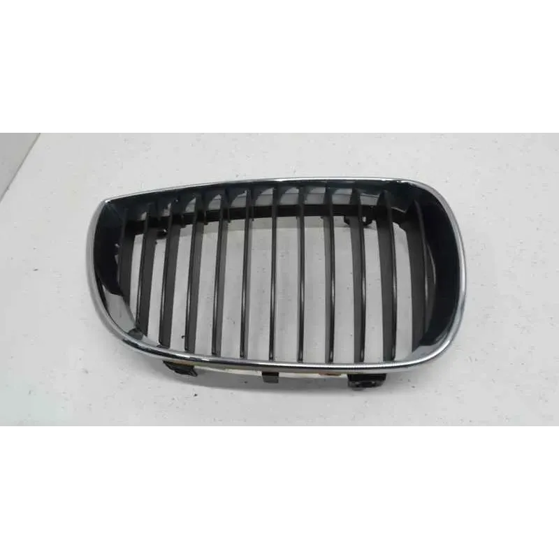 Calandre droit bmw serie 1 e87/e81