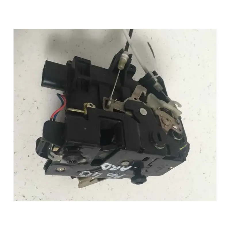 Serrure porte arriere droite audi a6 4b c5