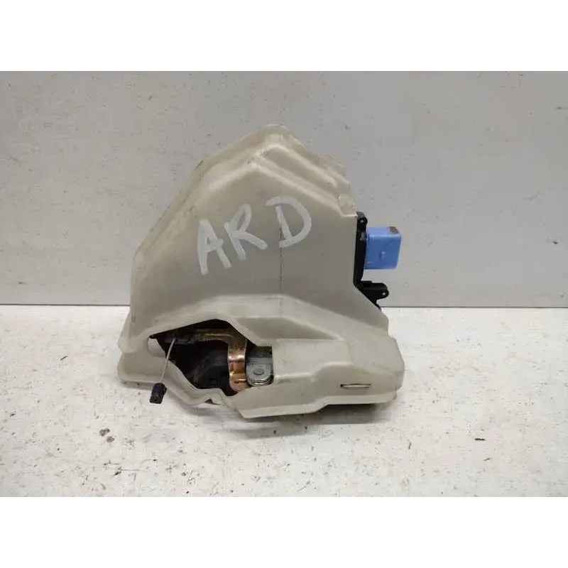 Serrure porte arriere droite volkswagen golf 5 v