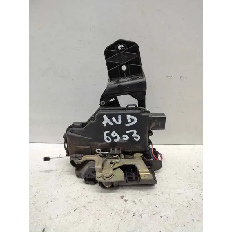 Serrure porte avant droit volkswagen golf 4 iv