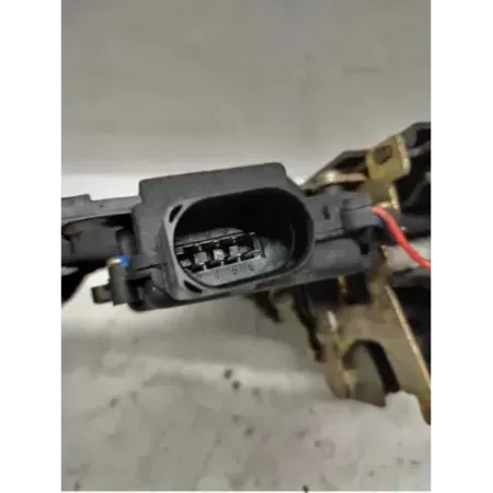 Serrure porte avant droit volkswagen golf 4 iv