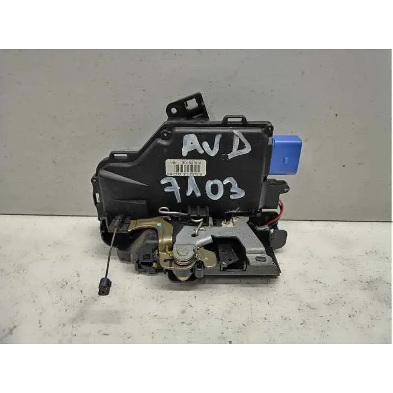 Serrure porte avant droit volkswagen golf 5 v