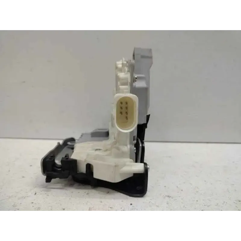 Serrure porte arriere droite audi a4 8k b8