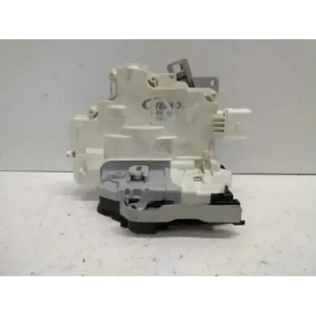 Serrure porte arriere droite audi a4 8k b8